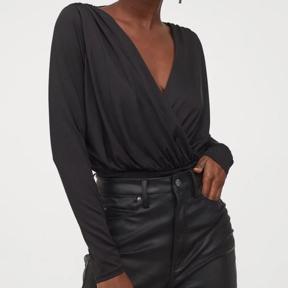 H&M Draped Bodysuit - Black 🎱